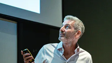 Фото з LinkedIn