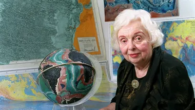 Фото Lamont-Doherty Earth Observatory and the estate of Marie Tharp