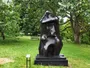 Скульптури Генрі Мура виставлять у ботанічному саду