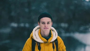 Фото Thom Holmes