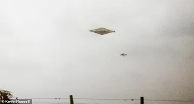 Найдраматичніше фото НЛО: що сталося з авторами знімку та чому їхня доля залишається загадкою